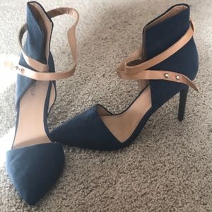 Size 11 suede wrap around ankle heel